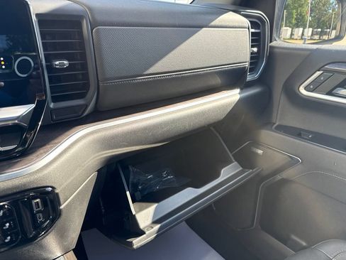 Used 2022 Chevrolet Silverado 1500 LTZ w/ Technology Package AWD/4WD image 25