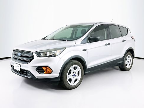 Used 2018 Ford Escape S image 3