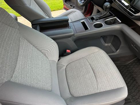 Used 2021 Toyota Sienna LE FWD image 23