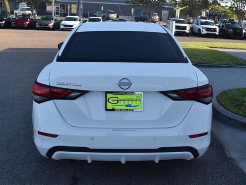Used 2024 Nissan Sentra S image 6