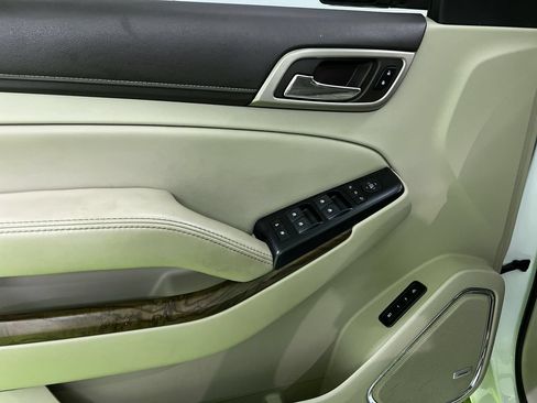 Used 2018 GMC Yukon Denali w/ Denali Ultimate Package AWD/4WD image 16