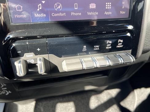 Used 2025 RAM 2500 Big Horn image 23