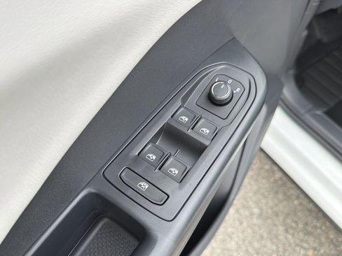 New 2026 Volkswagen Taos S FWD image 22