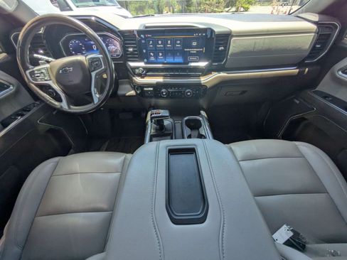 Used 2022 Chevrolet Silverado 1500 RST w/ Redline Edition AWD/4WD image 14