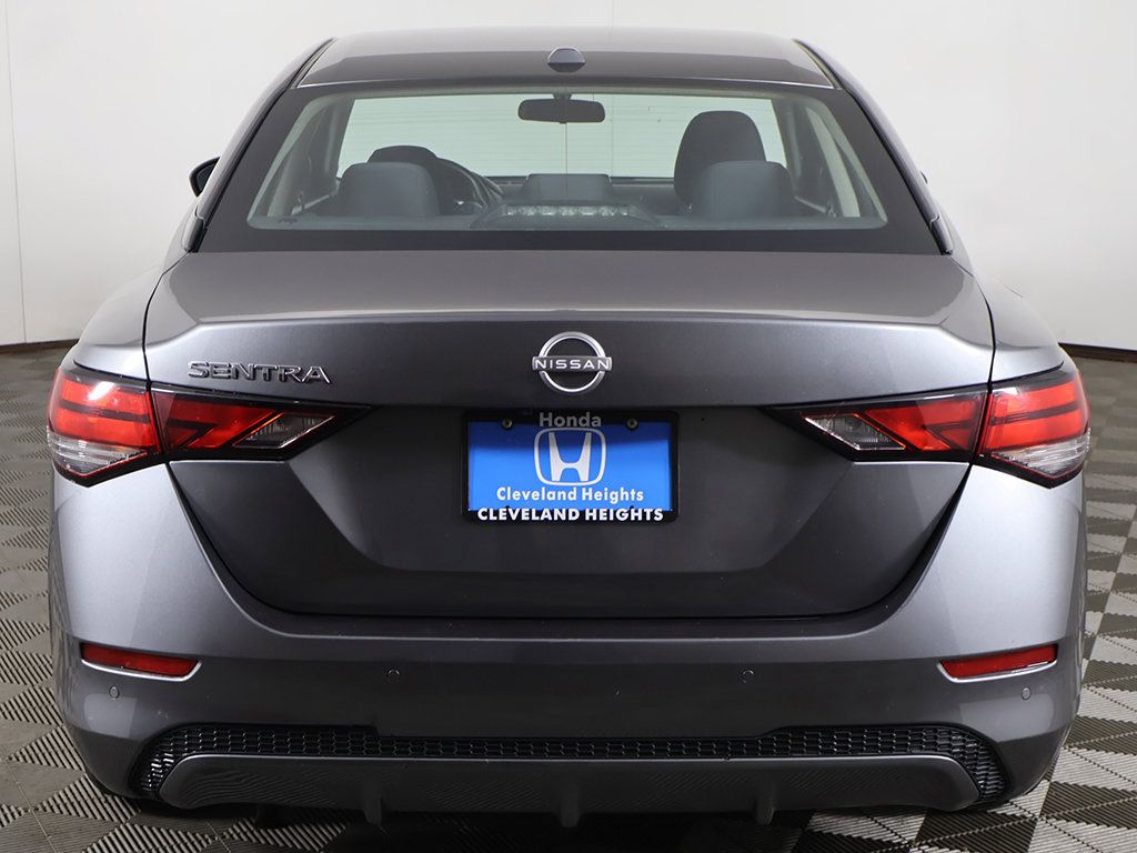 Used 2025 Nissan Sentra SV FWD image 10