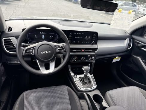New 2026 Kia Seltos LX AWD/4WD image 6