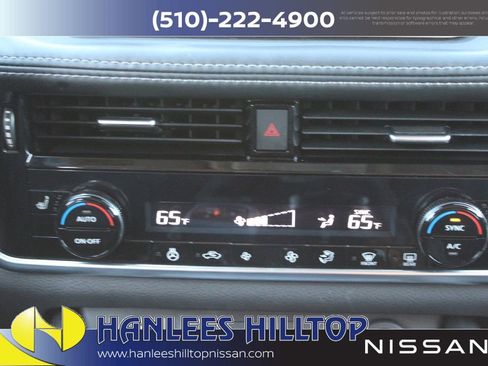 Used 2023 Nissan Rogue SL image 27