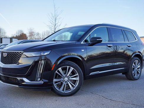 Used 2020 Cadillac XT6 Premium Luxury FWD image 3