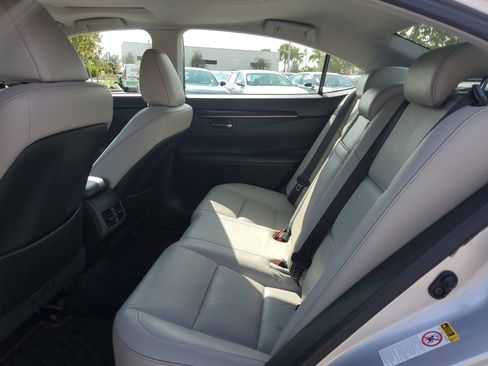 Used 2013 Lexus ES 350 image 16