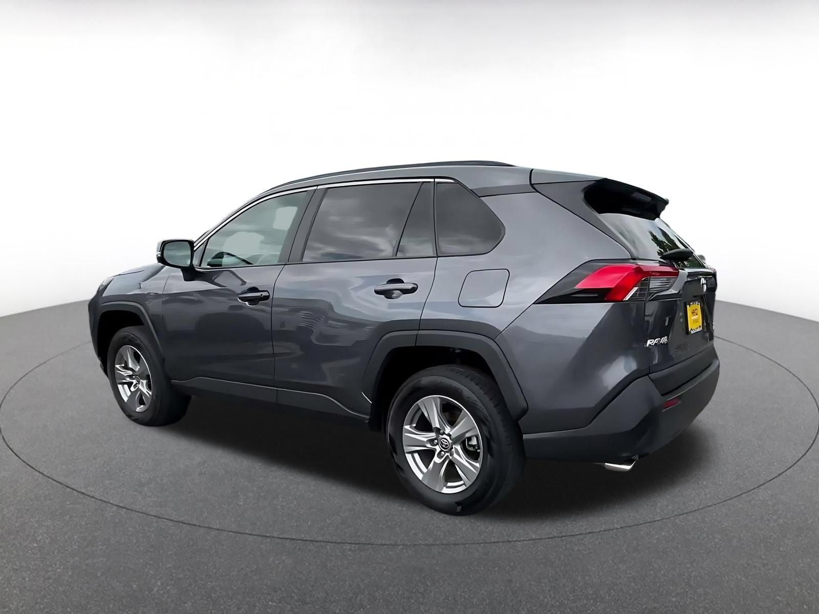 Used 2024 Toyota RAV4 XLE w/ Convenience Package AWD/4WD image 9