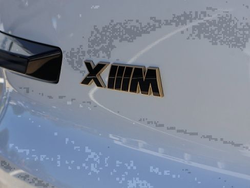 Used 2024 BMW XM image 3