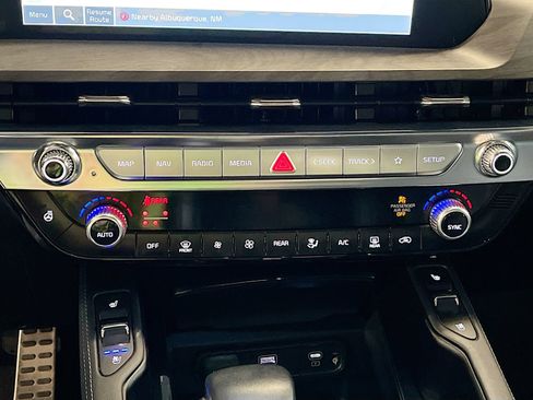 Used 2024 Kia Telluride SX Prestige X-Line AWD/4WD image 16