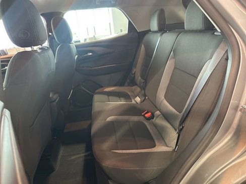Used 2023 Chevrolet TrailBlazer LS FWD image 20