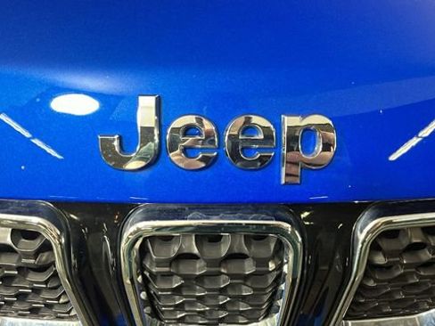 Used 2024 Jeep Compass Limited AWD/4WD image 9