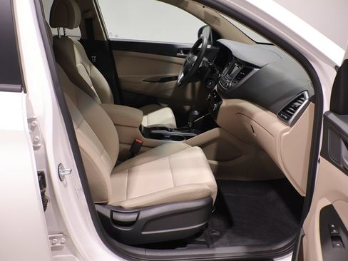 Used 2017 Hyundai Tucson SE w/ SE Popular Package 02 AWD/4WD image 21