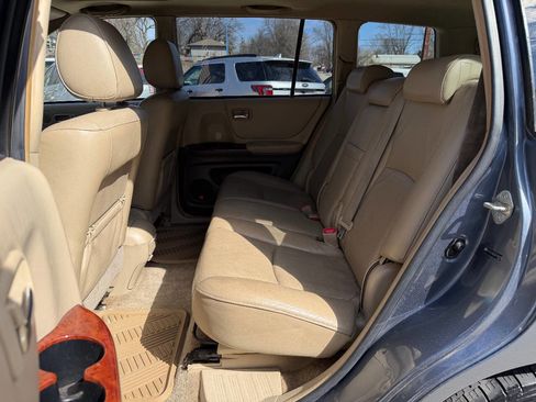 Used 2005 Toyota Highlander Limited image 12