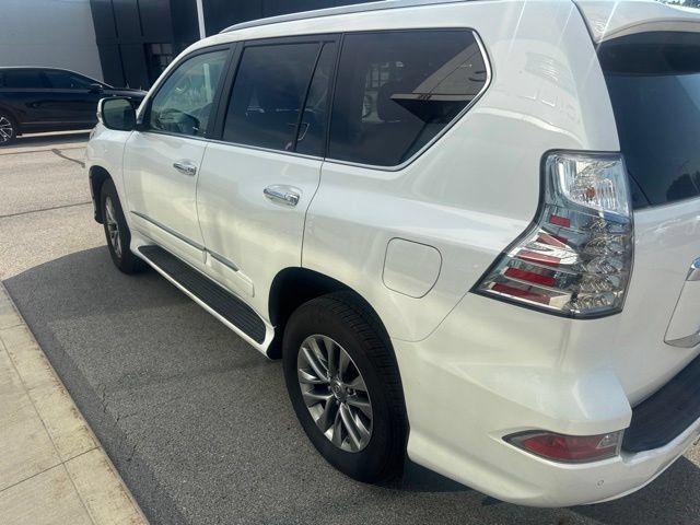 Used 2015 Lexus GX 460 Luxury w/ Preferred Accessory Package AWD/4WD image 6