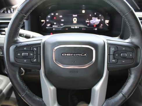 Used 2022 GMC Yukon Denali w/ Denali Ultimate Package AWD/4WD image 25