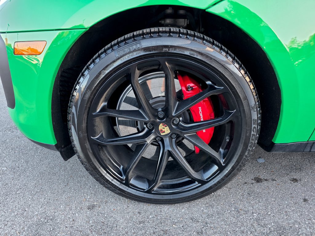 Used 2025 Porsche Macan GTS AWD/4WD image 5