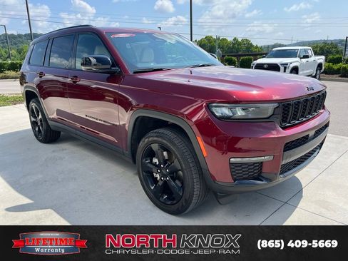 Used 2024 Jeep Grand Cherokee L Limited w/ Black Appearance Package AWD/4WD image 30