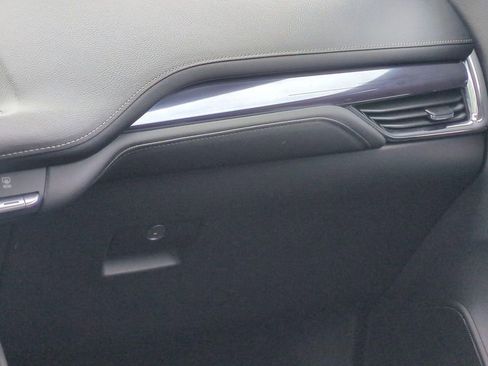 Certified 2023 Cadillac XT4 Luxury w/ Cold Weather Package image 27