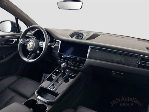 Used 2023 Porsche Macan S w/ Sport Chrono Package AWD/4WD image 31