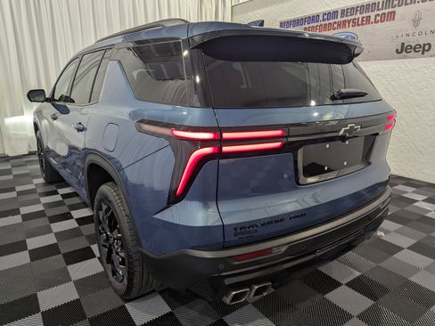 Used 2024 Chevrolet Traverse LT w/ Midnight/Sport Edition AWD/4WD image 11