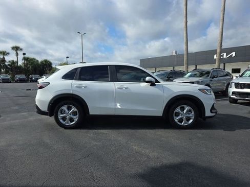 Used 2023 Honda HR-V LX image 13