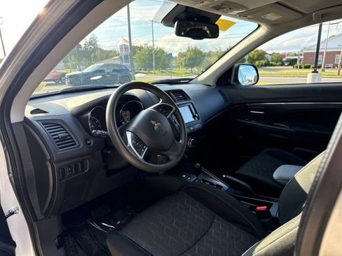 Used 2024 Mitsubishi Outlander Sport AWD image 12
