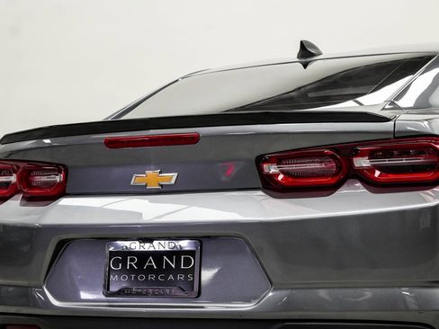 Used 2021 Chevrolet Camaro LT w/ Technology Package image 13