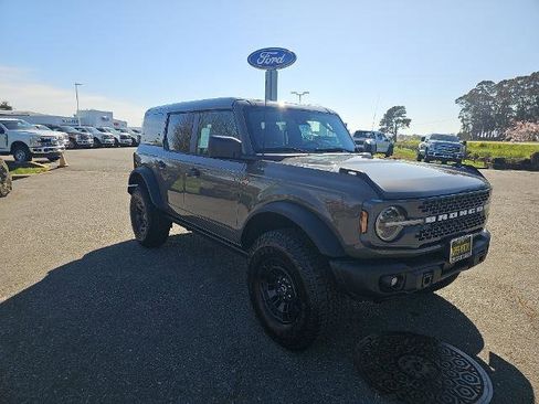 New 2026 Ford Bronco Badlands AWD/4WD image 9