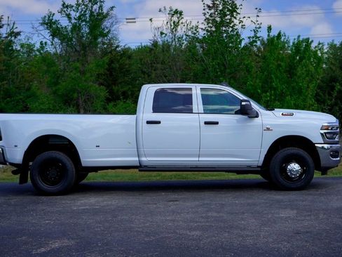 New 2026 RAM 3500 Tradesman AWD/4WD image 4