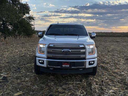 Used 2017 Ford F150 Platinum w/ Equipment Group 701A Luxury image 3