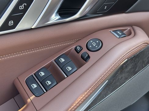 Used 2026 BMW X5 xDrive40i w/ Premium Package image 14