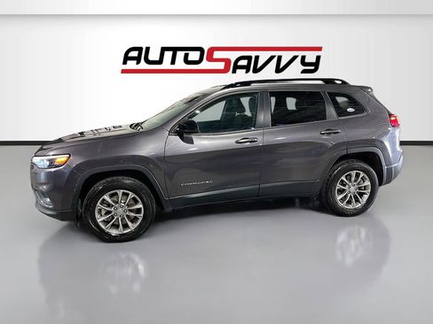 Used 2022 Jeep Cherokee Latitude Lux w/ Mopar Interior Package image 4