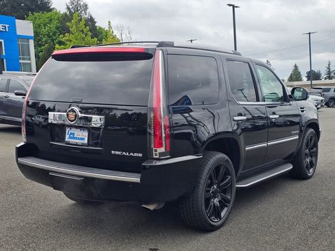 Used 2014 Cadillac Escalade Luxury AWD/4WD image 5