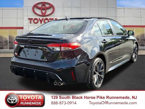 Certified 2025 Toyota Corolla SE w/ Convenience Package FWD image 6