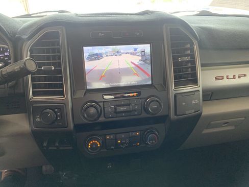 Used 2022 Ford F250 XLT AWD/4WD image 17