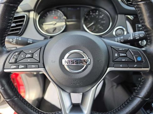 Used 2022 Nissan Rogue Sport SV w/ Technology Package FWD image 13