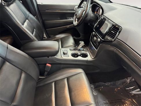 Used 2020 Jeep Grand Cherokee Limited image 4