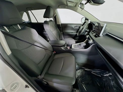 Certified 2025 Toyota RAV4 XLE image 25
