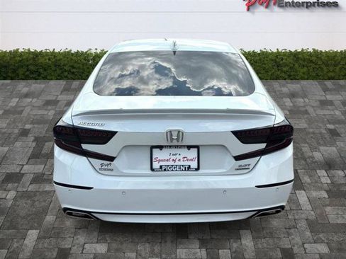 Used 2021 Honda Accord Touring image 10