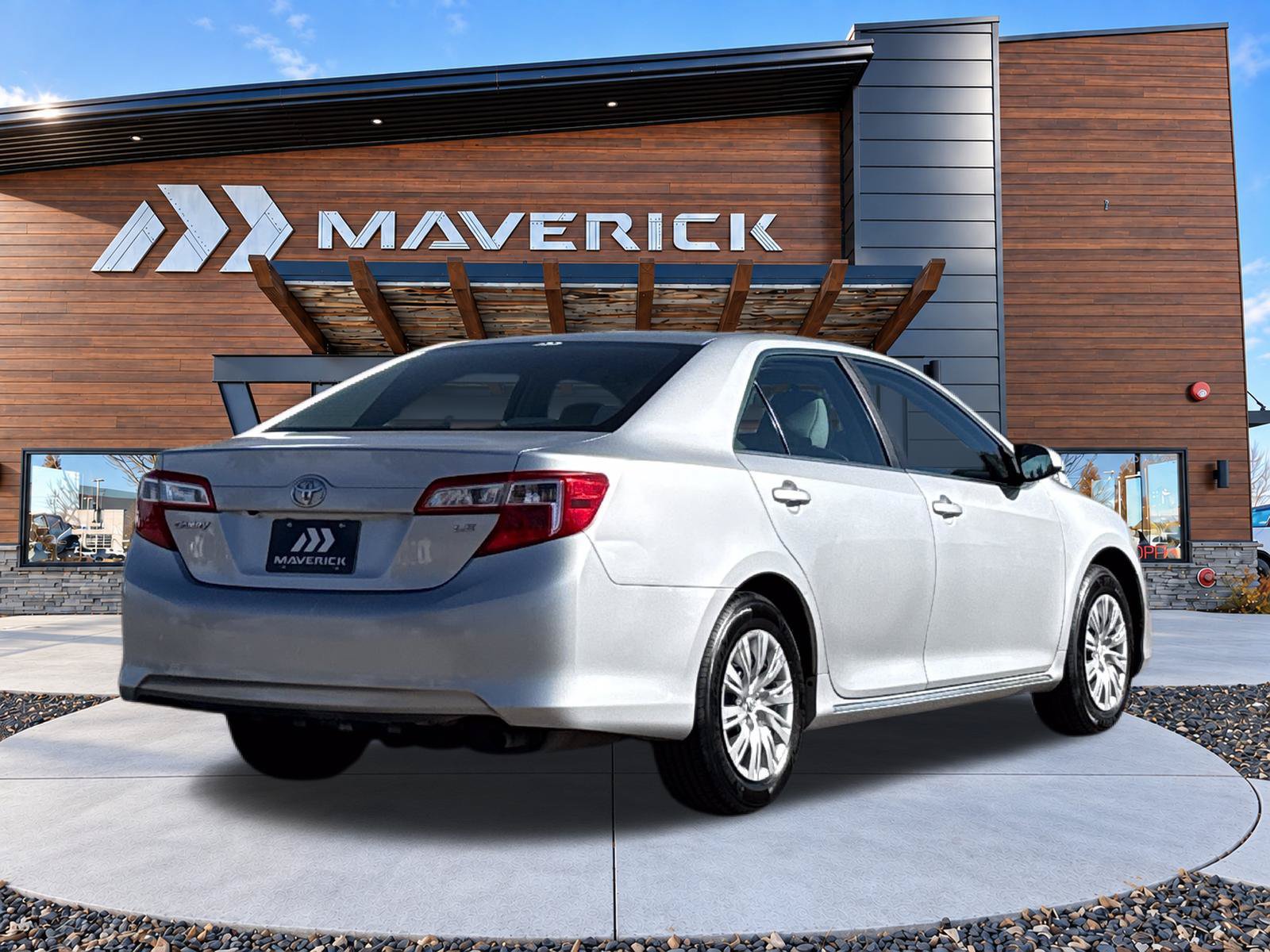 Used 2014 Toyota Camry LE FWD image 10