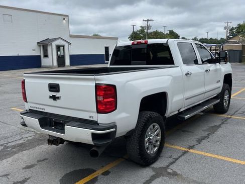 Used 2018 Chevrolet Silverado 2500 LTZ w/ Duramax Plus Package AWD/4WD image 7