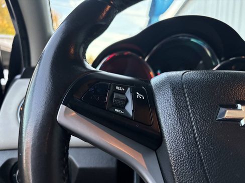 Used 2014 Chevrolet Cruze LT w/ All-Star Edition FWD image 32