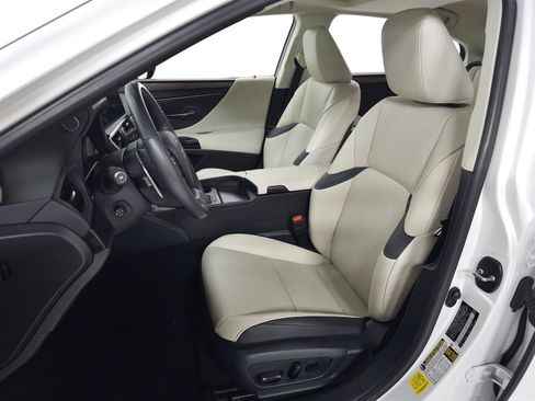 Used 2024 Lexus ES 350 w/ Premium Package FWD image 16