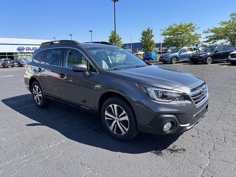 Used 2019 Subaru Outback 3.6R Limited AWD/4WD image 1