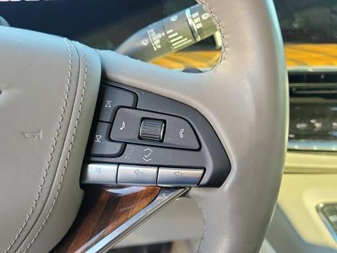 Certified 2024 Cadillac Escalade Premium Luxury Platinum image 16