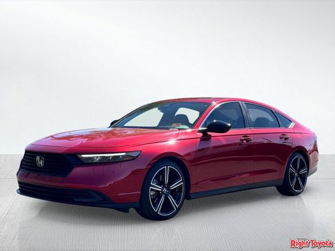 Used 2024 Honda Accord Sport image 2