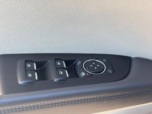 Used 2016 Lincoln MKX Reserve w/ Climate Package image 17